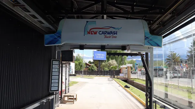 Túnel touch-free de New Carwash Touch Free, el car wash de Burano Mall